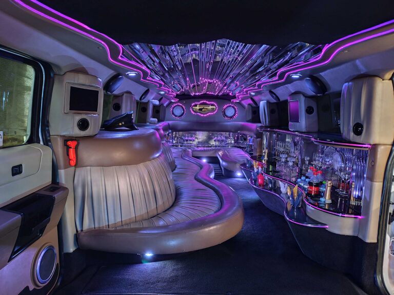 Hummer H2 6 hummer h2 srodek